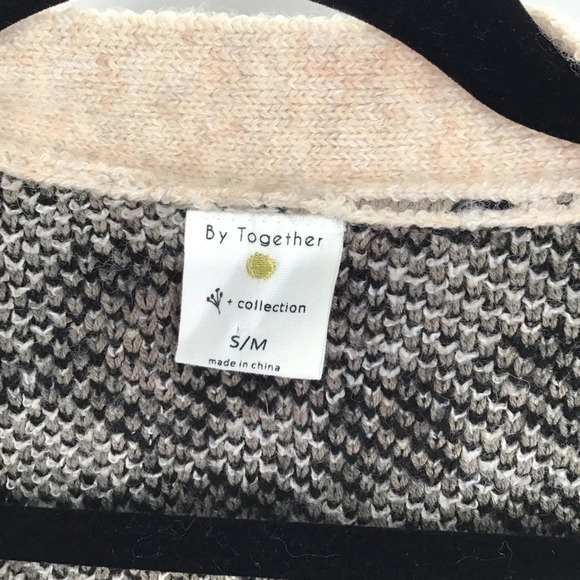 By Together Women’s Button-Up Leopard Safari Print Cardigan Tan/Black Size S/M - Picture 4 of 8